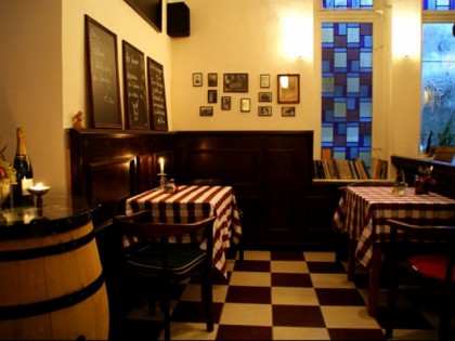 Photo: Brasserie in der alten Kirche