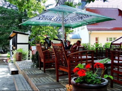 Photo: Brasserie in der alten Kirche